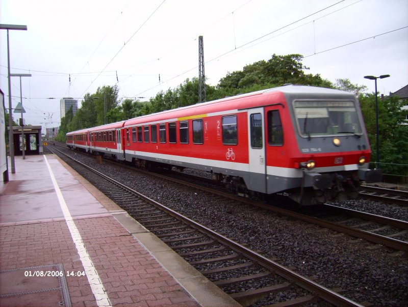 928 704 hat Dsseldorf HBF gleich erreicht, Dsseldorf-Vlklingerst.01.08.06